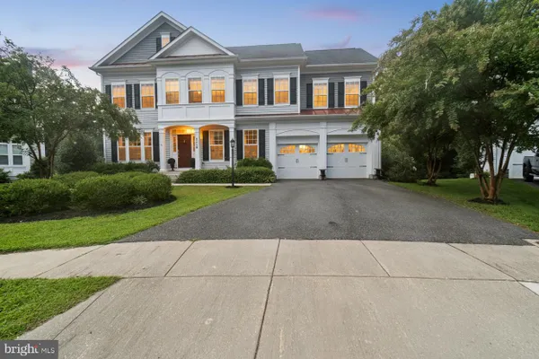 2139 BASIL HALL LN