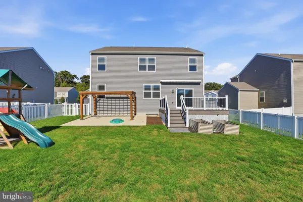123 N MARSHVIEW TER