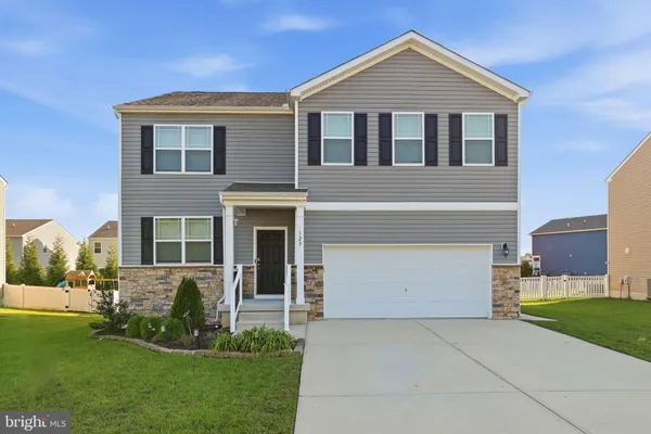 123 N MARSHVIEW TER