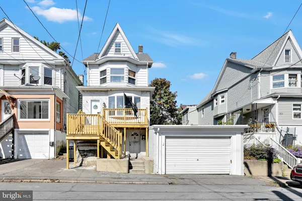 307 INDIANA AVE