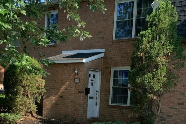 2113 HARBOUR DR