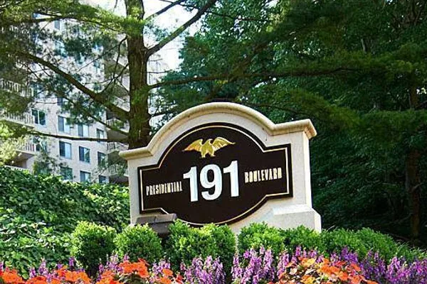 191 PRESIDENTIAL BLVD R-219