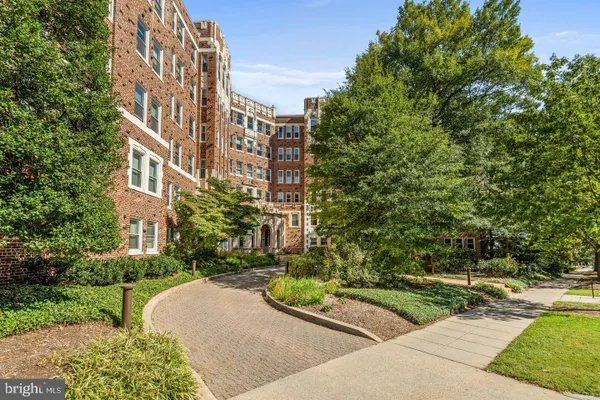 4707 CONNECTICUT AVE 107