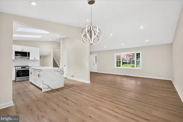 6661 NEWCHANDLER CT