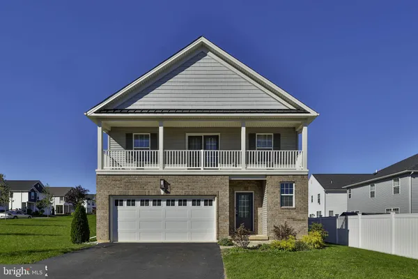 307 BENDELOW LN