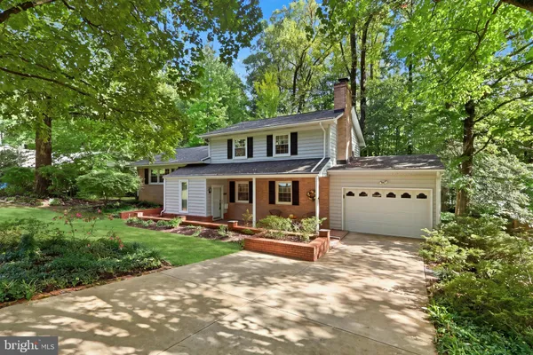 5017 DODSON DR