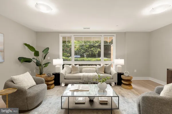 5109 CONNECTICUT AVE 2