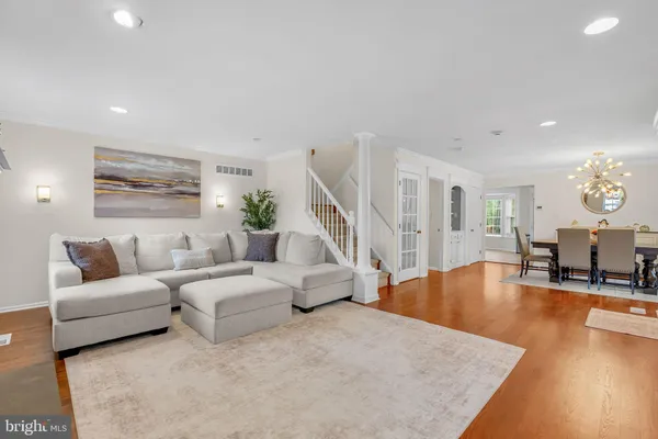 1901 HARRISON CT