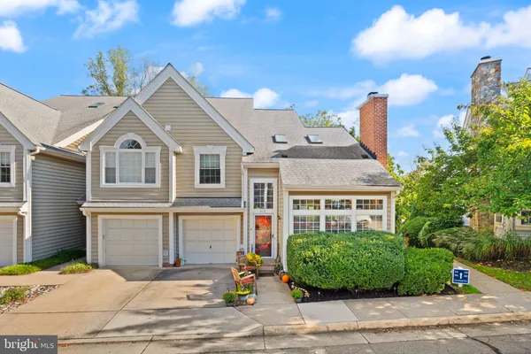 312 OVERLOOK DR