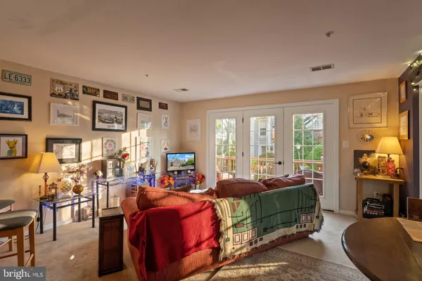312 OVERLOOK DR