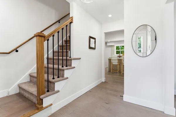 25 MINDY DR