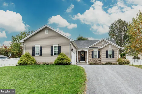 295 MARING DR