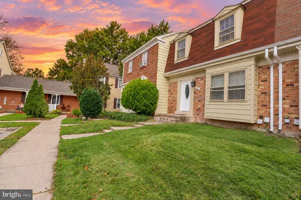 367 LINDEN CT