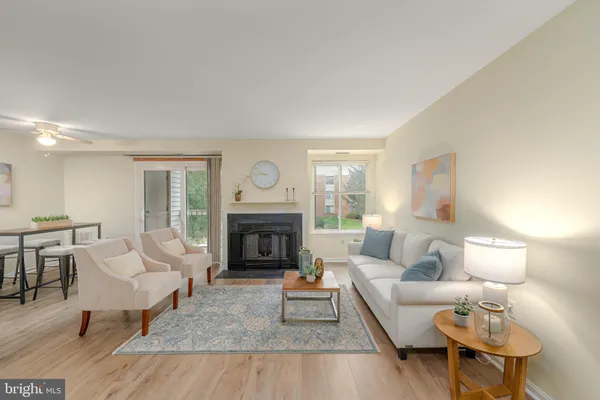 1113 CASTLE HARBOUR WAY 2B