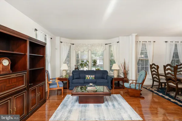 26 MALSBURY ST