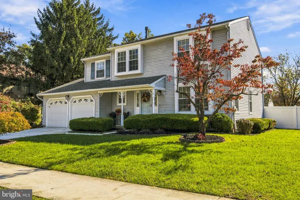 42 ORCHARD LN