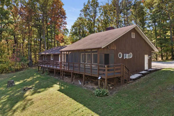 51 SARAH LN