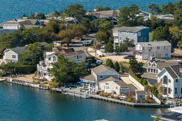 59 BAYVIEW DR
