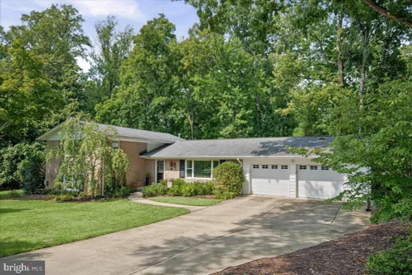 4000 MAVIS CT
