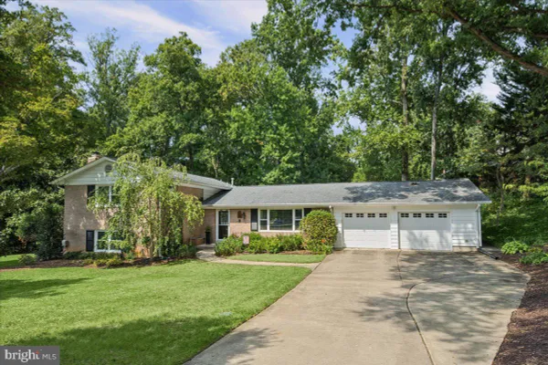 4000 MAVIS CT