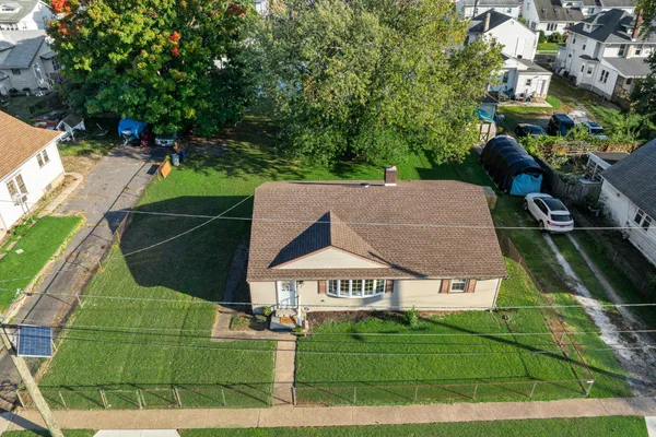 25 BARNARD AVE