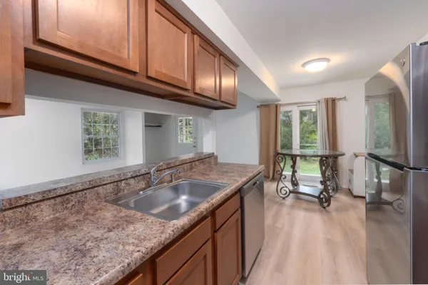 72 RIDGELAWN RD D
