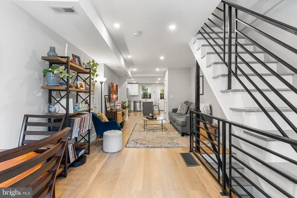 528 PIERCE ST