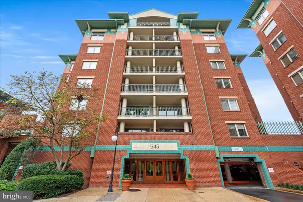 545 E BRADDOCK RD 203