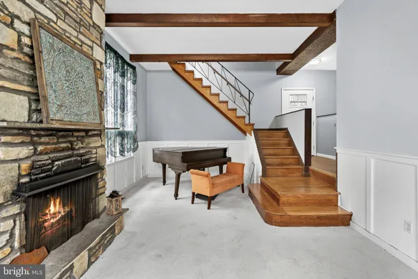 609 FOSTER RD