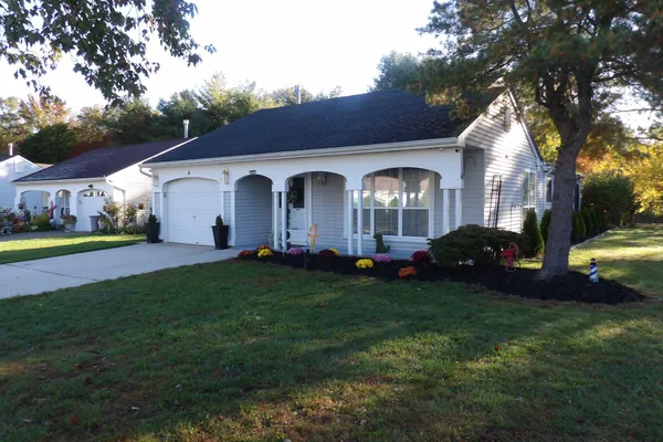 4 BUXTON CT