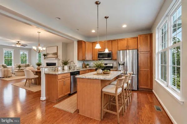 29 STEEPLECHASE DR
