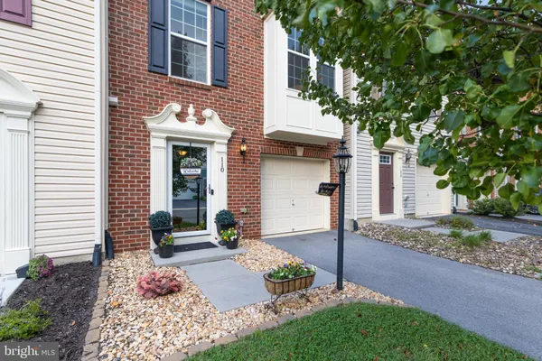 110 ARGYLE CT