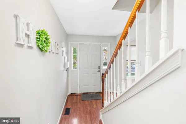 213 FOREST PARK DR