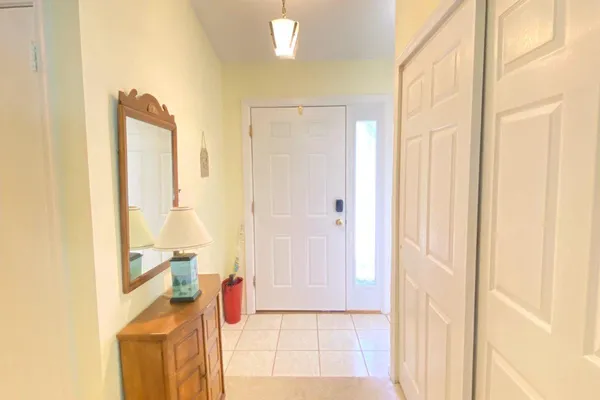 27 DEVON CT