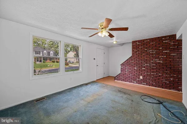 1576 CAREY PL