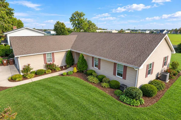 803 PARK DR