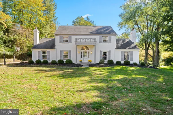801 LAWRENCE LN