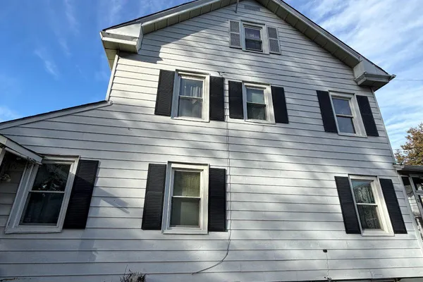160 CHURCH ST