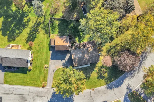 36 ASHLAND AVE