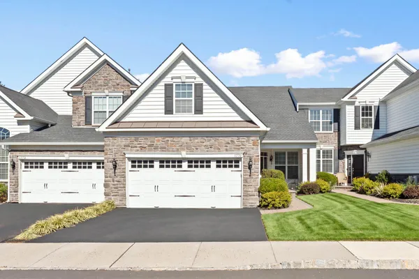 1770 LOCUST DR