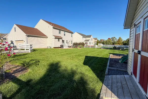 104 WEDGE CT