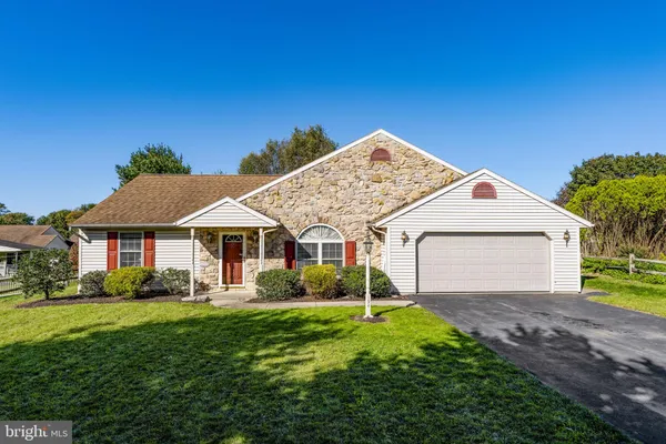 194 STEPHEN LN