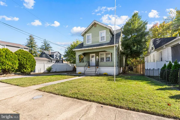 6607 GLENOAK AVE
