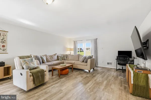 14502 GOLDEN OAK RD 105A