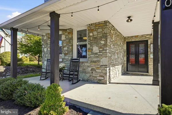 200 N SYLVANIA AVE