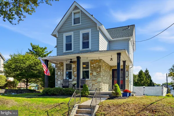 200 N SYLVANIA AVE