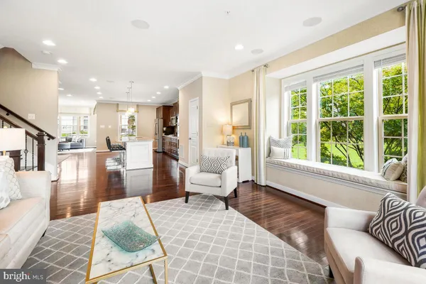 202 ADMIRALS CT