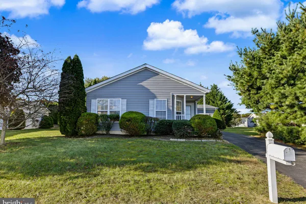 2 PINE GROVE AVE