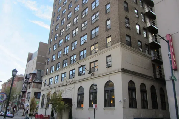 1324 LOCUST ST 1228