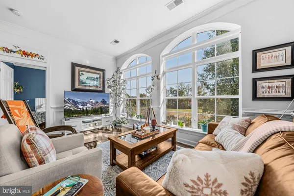 810 BELMONT BAY DR 105